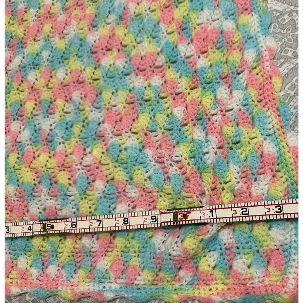 Vtg Baby Blanket Afghan Crochet Scallop Edge Trim Variegated Handcrafted 38